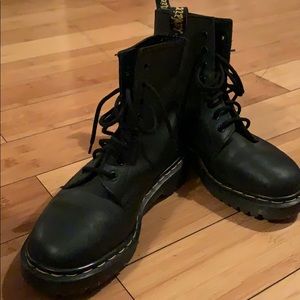 Dr. Martens Size 5
